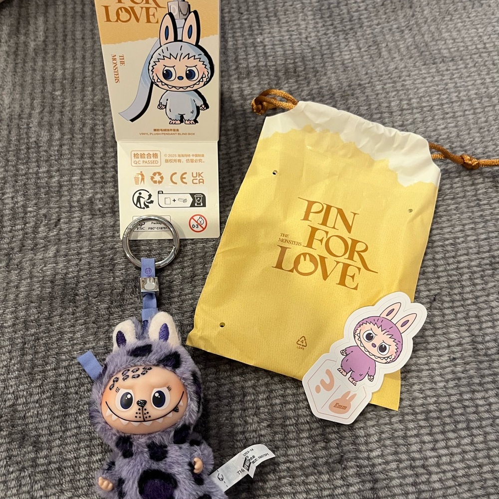 *CUSTOM* PIN FOR LOVE “LA CHEEBU” Letter ?